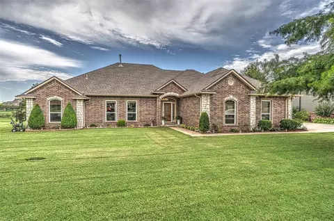 1415 Grand View Way, Mustang, OK 73064