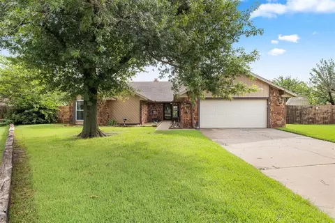 424 SW 24th St, El Reno, OK 73036