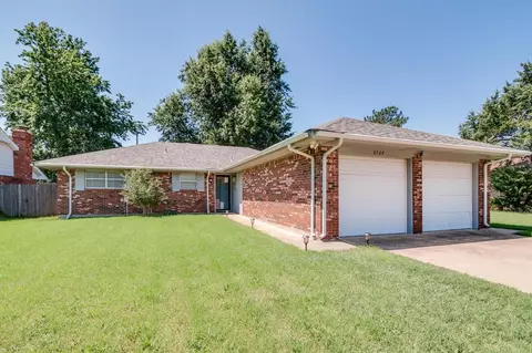 6504 NW 30th Ter, Bethany, OK 73008