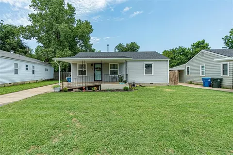 405 E Jarman Dr, Midwest City, OK 73110