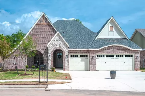 1732 Campus Corner Pl, Edmond, OK 73034