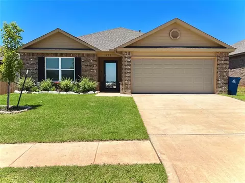 627 Jentry Dr, Tuttle, OK 73089