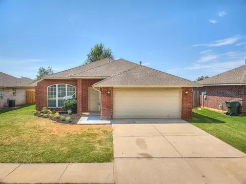 2150 Scissortail Landing Dr, Edmond, OK 73012