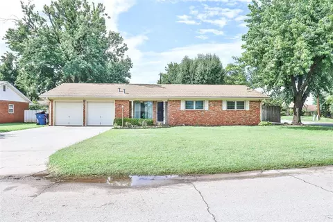 24 Morrow Dr, Chickasha, OK 73018