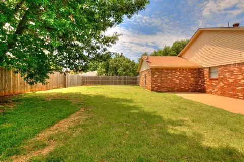 216 E Platt Dr, Yukon, OK 73099 photo 40