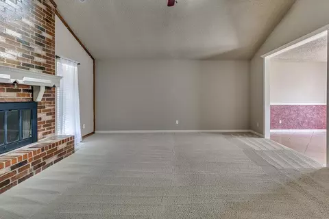216 E Platt Dr, Yukon, OK 73099 photo 7