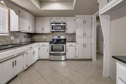 216 E Platt Dr, Yukon, OK 73099 photo 31