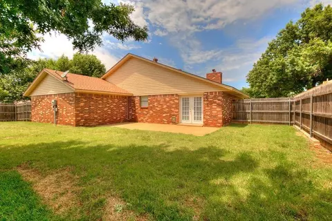 216 E Platt Dr, Yukon, OK 73099 photo 41
