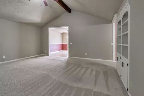 216 E Platt Dr, Yukon, OK 73099 photo 8