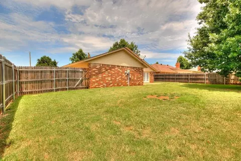 216 E Platt Dr, Yukon, OK 73099 photo 43