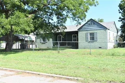 105 W 6th St, Wewoka, OK 74884