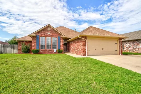 1337 NW 9th St, Moore, OK 73170