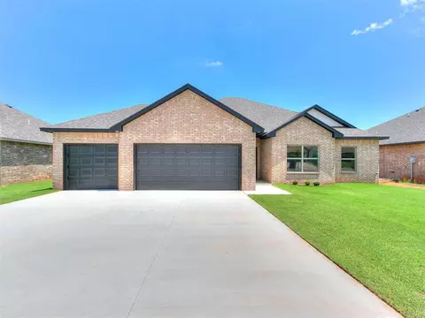 704 N Cottontail Way, Mustang, OK 73064