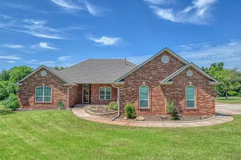 500 Highland Hills Cir, Norman, OK 73026