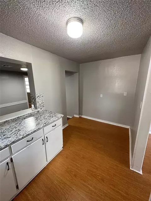 1208 N Willard St, Altus, OK 73521 photo 5