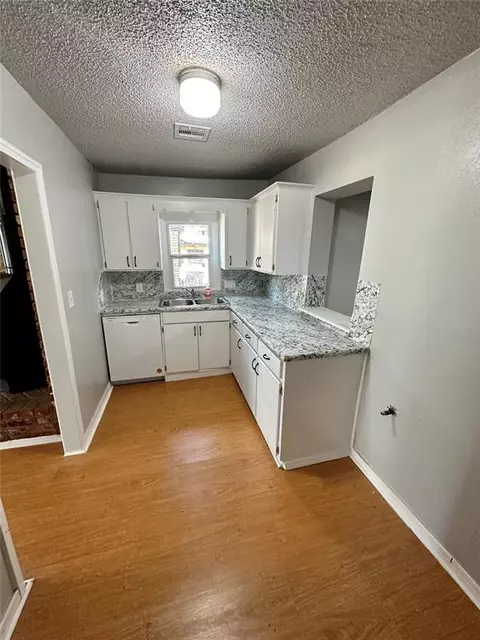1208 N Willard St, Altus, OK 73521 photo 6