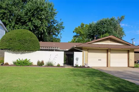 3001 N Shannon Ave, Bethany, OK 73008