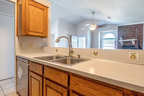 2146 S Robinson Ave, Moore, OK 73170 photo 15