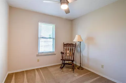 2146 S Robinson Ave, Moore, OK 73170 photo 23
