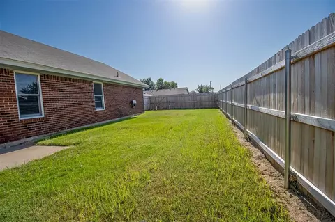 2146 S Robinson Ave, Moore, OK 73170 photo 45