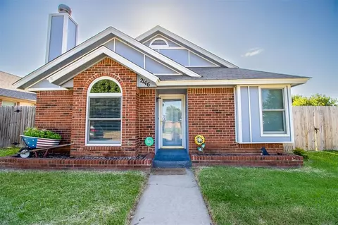 2146 S Robinson Ave, Moore, OK 73170 photo 3