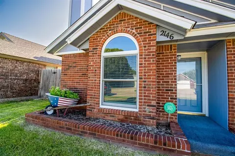 2146 S Robinson Ave, Moore, OK 73170 photo 4