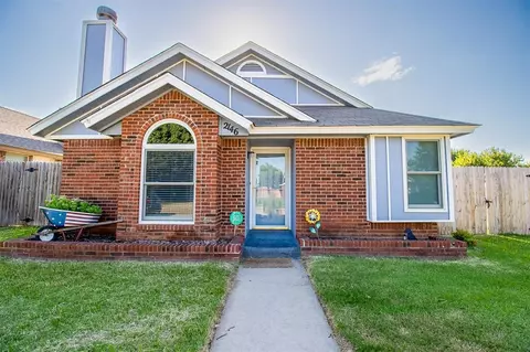 2146 S Robinson Ave, Moore, OK 73170