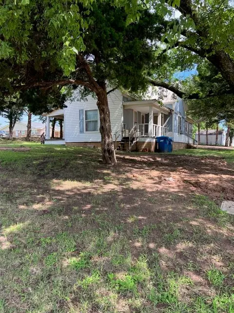 101 E Bond St, Tuttle, OK 73089