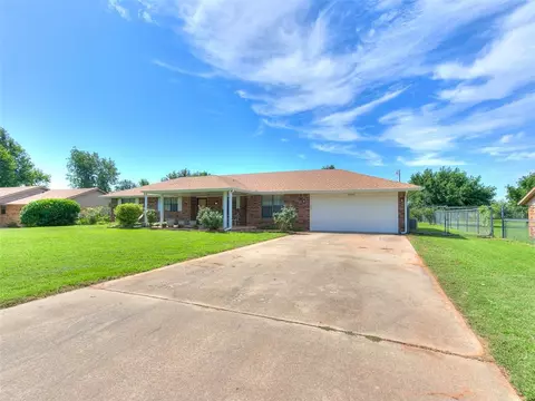 1800 E Mohr Ln, Mustang, OK 73064