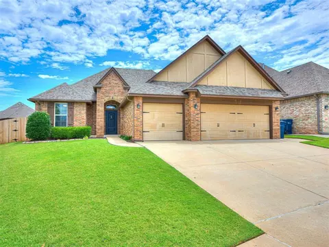 18204 Haslemere Ln, Edmond, OK 73012