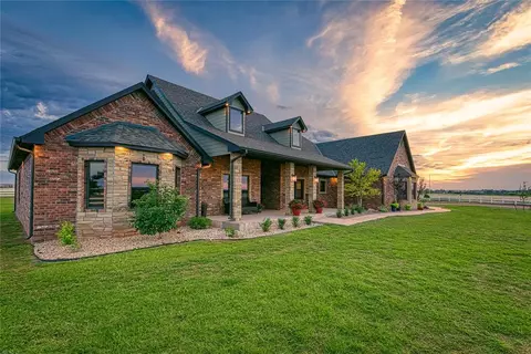 11479 N 2000 Rd, Elk City, OK 73644