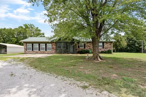 1401 N 6th Ave, Warner, OK 74469