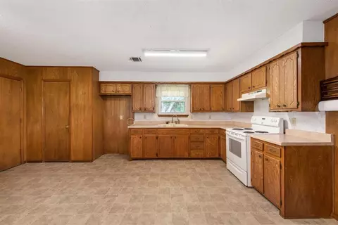 1401 N 6th Ave, Warner, OK 74469 photo 8