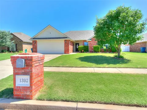 1302 SE 16th Ter, Newcastle, OK 73065