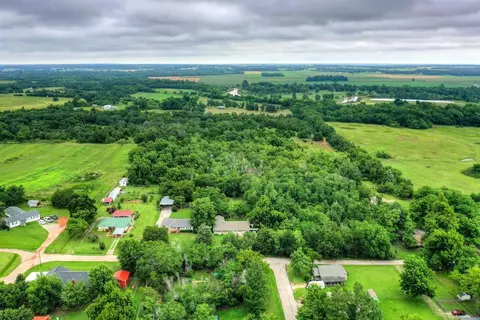 W Pitman & 9th, Mcloud, OK 74851