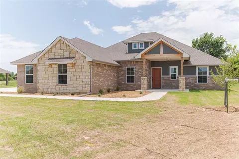 401 Rochester Ct, Tuttle, OK 73089