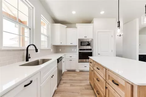 403 Rochester Ct, Tuttle, OK 73089 photo 7