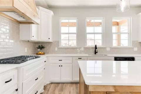 403 Rochester Ct, Tuttle, OK 73089 photo 5