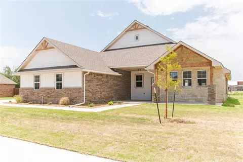 403 Rochester Ct, Tuttle, OK 73089