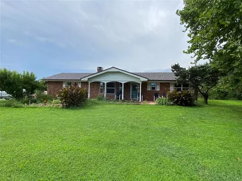 10200 E Maguire Rd, Noble, OK 73068