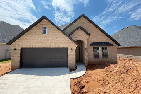 2309 Ridge Pine Rd, Edmond, OK 73034