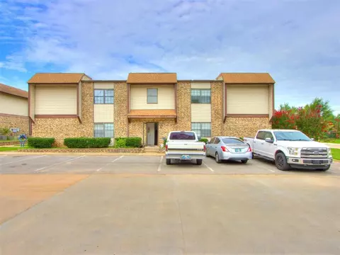 401 SE 12th Ave #284, Norman, OK 73071