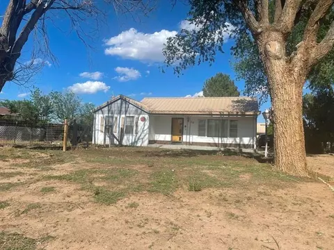 114 N 1st St, Texhoma, OK 73949