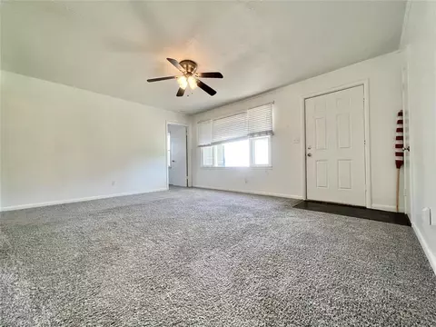 606 E Locust St, Tecumseh, OK 74873 photo 4
