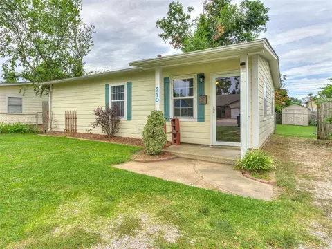 210 W 33rd St, Shawnee, OK 74804