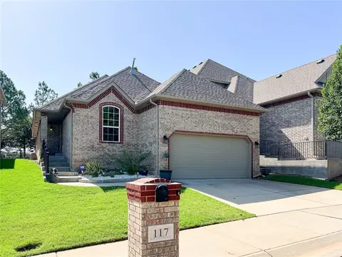 117 Boulevard Du Lac Blvd, Norman, OK 73071