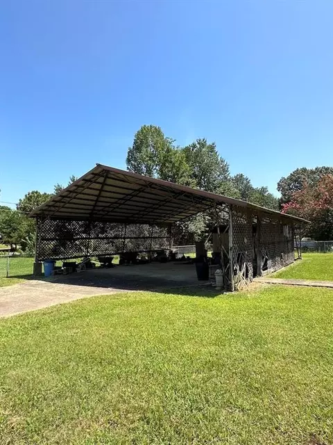 408 E Circle Dr, Broken Bow, OK 74728 photo 11