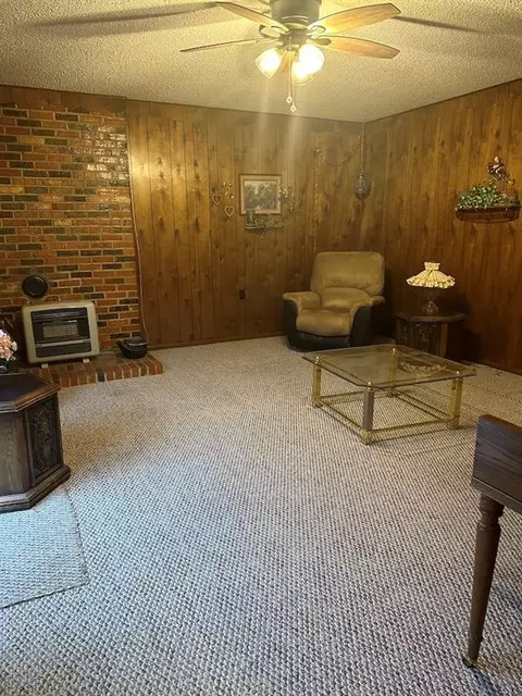 408 E Circle Dr, Broken Bow, OK 74728 photo 14