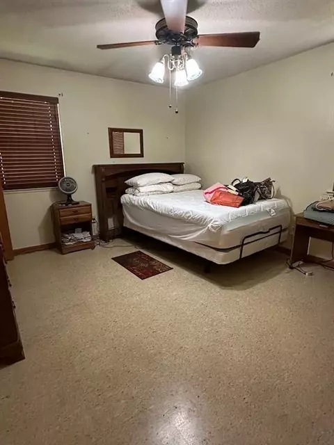 408 E Circle Dr, Broken Bow, OK 74728 photo 8