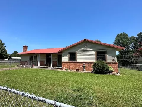 408 E Circle Dr, Broken Bow, OK 74728 photo 2